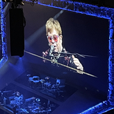 Elton John on Apr 1, 2022 [418-small]