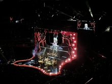 Elton John on Apr 1, 2022 [148-small]