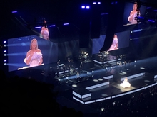 Celine Dion on Dec 3, 2019 [152-small]