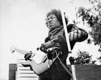 Jimi Hendrix on Jun 25, 1967 [246-small]