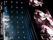 Lewis Capaldi / Mark Sharp & the Bicycle Thieves / Only The Poets on Feb 25, 2023 [342-small]