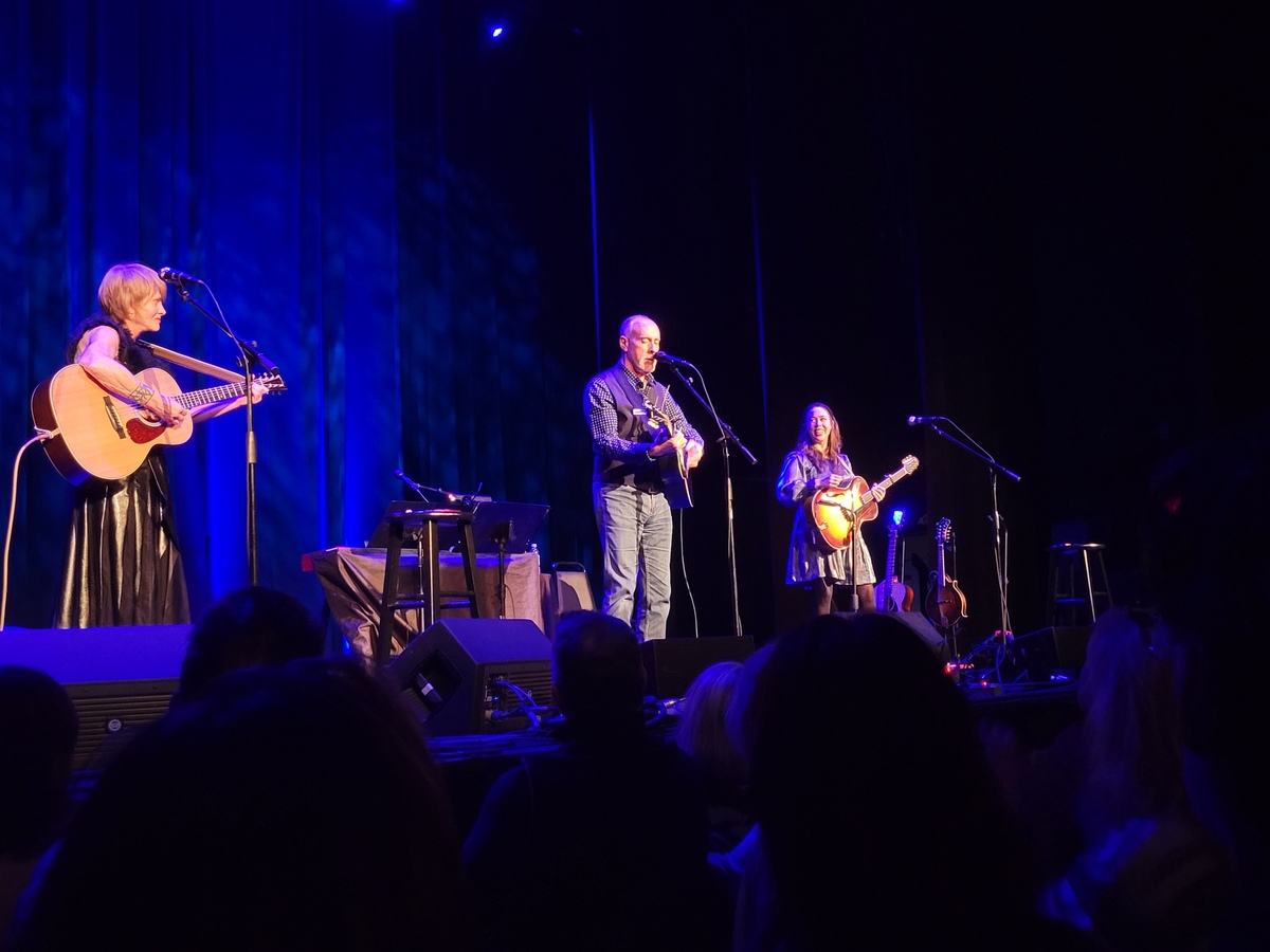 Mar 02, 2023 Shawn Colvin / Sarah Jarosz / Marc Cohn at The Wilbur Boston, Massachusetts