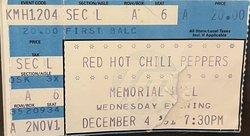 Red Hot Chili Peppers / Smashing Pumpkins / Pearl Jam on Dec 4, 1991 [621-small]