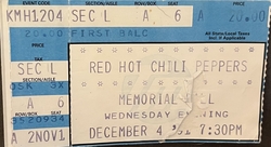 Red Hot Chili Peppers / Smashing Pumpkins / Pearl Jam on Dec 4, 1991 [623-small]
