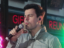 NKOTBSB on Jun 22, 2011 [102-small]