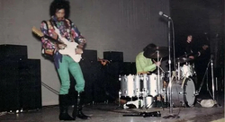 Jimi Hendrix / Soft Machine / Moving Sidewalks / The Chessmen on Feb 16, 1968 [300-small]