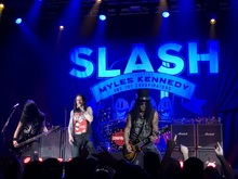 Slash feat. Myles Kennedy & The Conspirators / Altitudes & Attitude on Feb 27, 2019 [544-small]