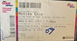 Mötley Crüe / Alice Cooper on Nov 4, 2015 [180-small]