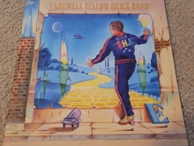 Elton John on Feb 16, 2019 [636-small]