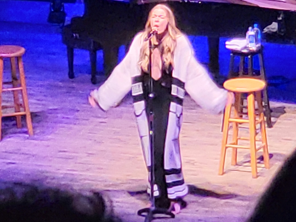 LeAnn Rimes Concert & Tour History (Updated for 2023 2024) Concert