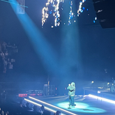 Lewis Capaldi / Em Beihold on Apr 11, 2023 [459-small]