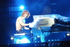 X Japan / Vampires Everywhere! on Oct 1, 2010 [706-small]