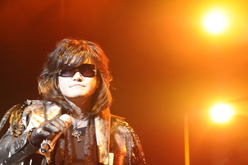 X Japan / Vampires Everywhere! on Oct 1, 2010 [714-small]