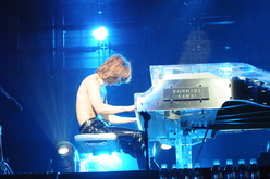 X Japan / Vampires Everywhere! on Oct 1, 2010 [722-small]