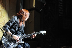 X Japan / Vampires Everywhere! on Oct 1, 2010 [725-small]