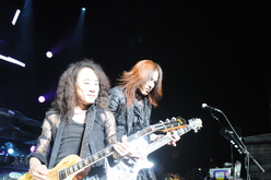 X Japan / Vampires Everywhere! on Oct 1, 2010 [728-small]
