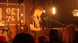 The Summer Set / Grayscale / Taylor Acorn on Apr 8, 2023 [332-small]