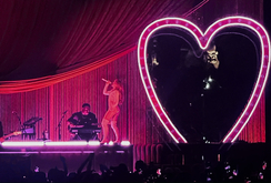 Sabrina Carpenter / spill tab on Apr 16, 2023 [771-small]