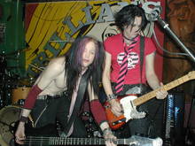 Pretty Boy Floyd on Feb 25, 2004 [842-small]