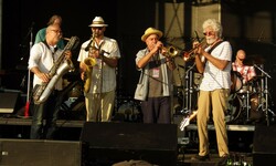 Dickey Betts Band / Allman Betts Band / Little Feat / Kevin Kearney Band / Hot Tuna on Jul 15, 2018 [528-small]