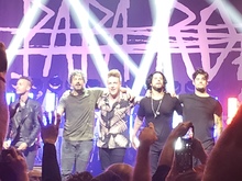 Papa Roach / From Ashes to New on Oct 16, 2018 [885-small]