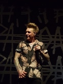 Papa Roach / From Ashes to New on Oct 16, 2018 [890-small]