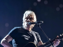 Roger Waters on Apr 17, 2023 [443-small]