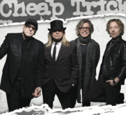 Cheap Trick on Oct 15, 2018 [215-small]