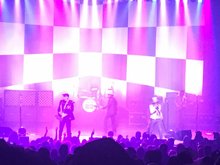 Cheap Trick on Oct 15, 2018 [230-small]
