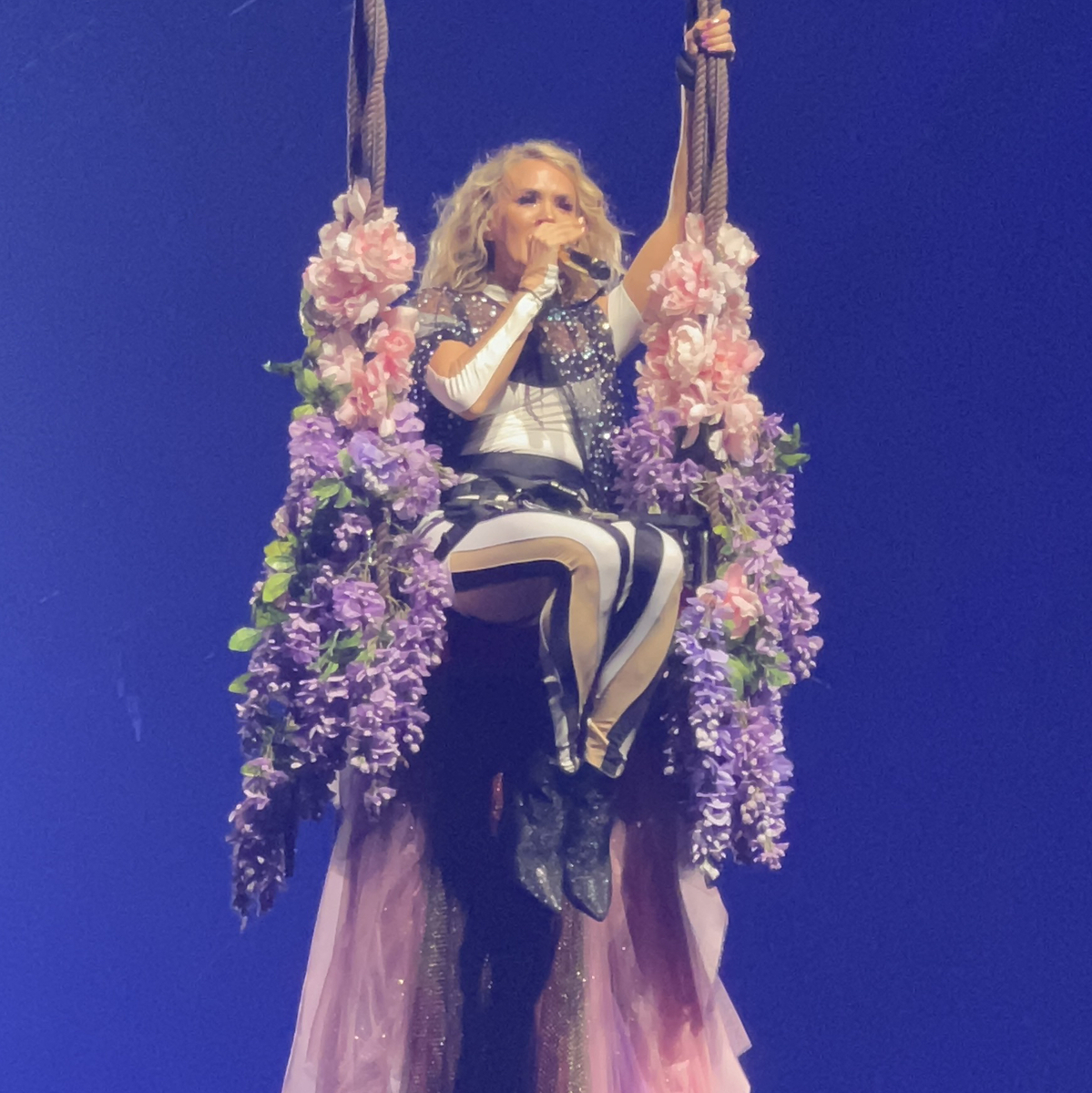 Carrie Underwood Concert & Tour History (Updated for 2023) | Concert