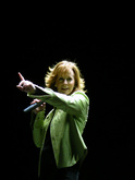 tags: Reba McEntire, Salt Lake City, Utah, United States, USANA Amphitheatre - Brad Paisley / Reba McEntire / Terri Clark on Jun 4, 2005 [260-small]