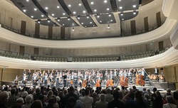 Residentie Orkest / Lawrence Renes (Director) / Capella Amsterdam (Choir) on May 7, 2023 [132-small]