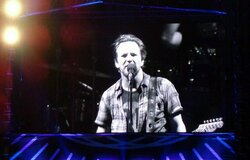 Pearl Jam on Aug 13, 2018 [382-small]