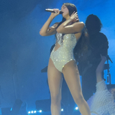 Dua Lipa / Vickilicious on Sep 8, 2022 [355-small]