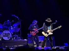 Mike Campbell & The Dirty Knobs / Alvin Youngblood Hart on May 17, 2023 [400-small]