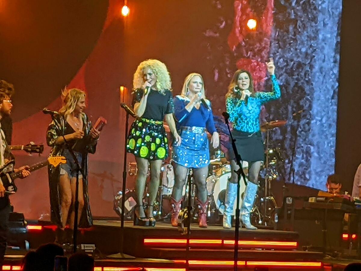 Little Big Town Concert & Tour History (Updated for 2023) Concert