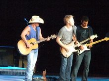 Kenny Chesney / Billy Currington / Uncle Kracker on Aug 4, 2011 [825-small]