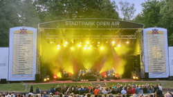 Dire Straits Experience on Jun 3, 2023 [371-small]