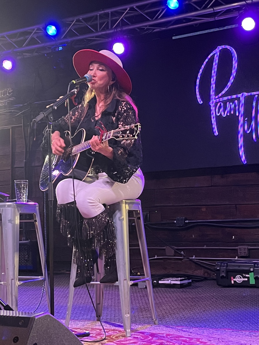 Pam Tillis Concert & Tour History (Updated for 2024) Concert Archives