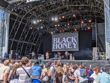tags: Black Honey, Leeds, England, United Kingdom, Temple Newsam - Live At Leeds In The Park 2023 on May 27, 2023 [191-small]