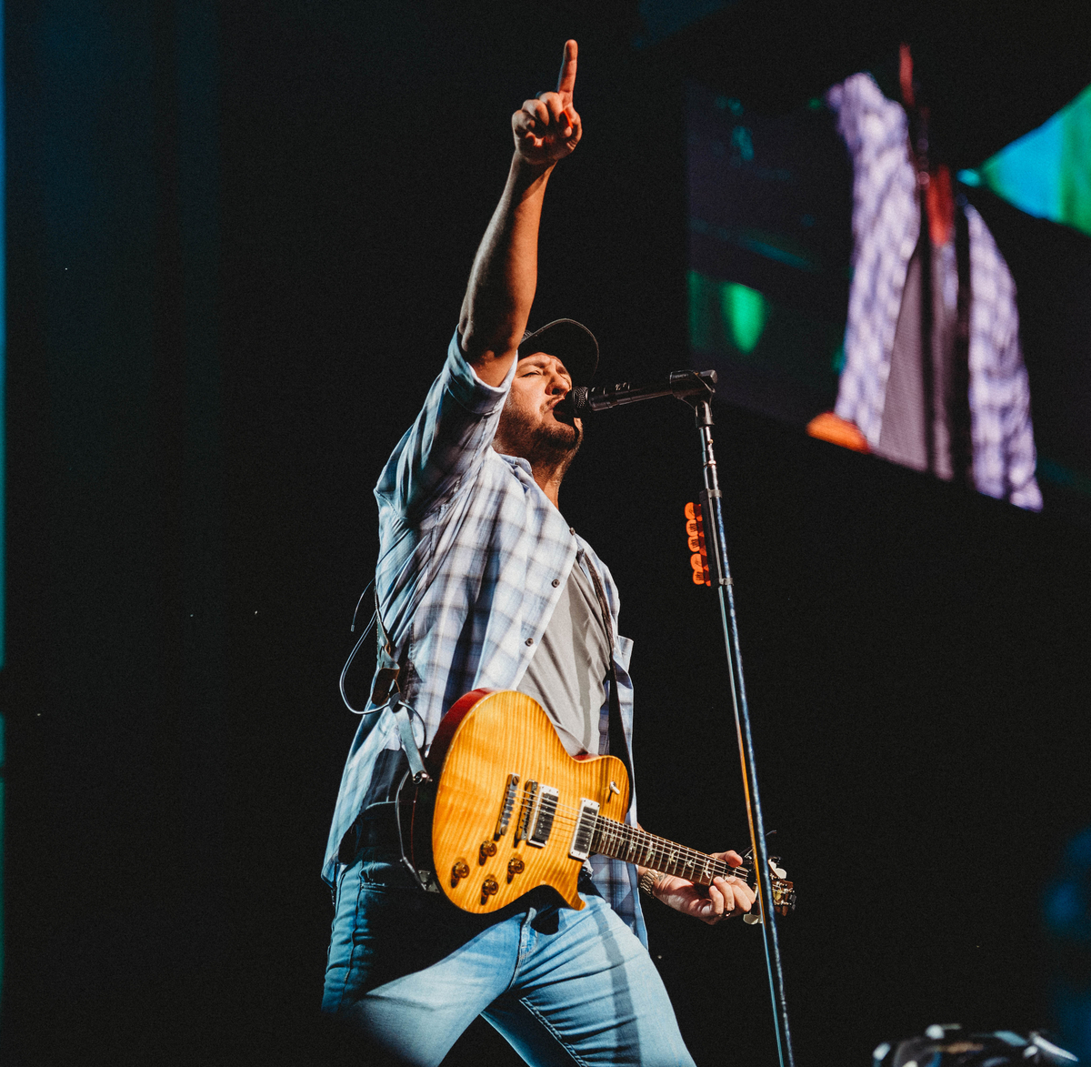 Chayce Beckham Concert & Tour History (Updated for 2024) Concert Archives