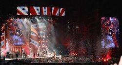 Taylor Swift / Ed Sheeran / Austin Mahone / Joel Crouse on Jun 14, 2013 [471-small]