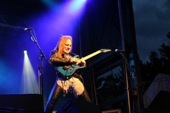 Helix, Rock n Roar / Helix / Trooper / Honeymoon Suite / Randy Bachman on Aug 15, 2014 [707-small]