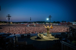 Bruce Springsteen & The E Street Band / Fantastic Negrito on Jun 11, 2023 [064-small]