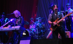 Daryl Hall & John Oates / Mutlu on May 4, 2015 [479-small]