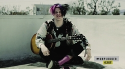 Yungblud on Apr 1, 2020 [722-small]
