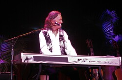 Roger Hodgson on Sep 30, 2011 [372-small]