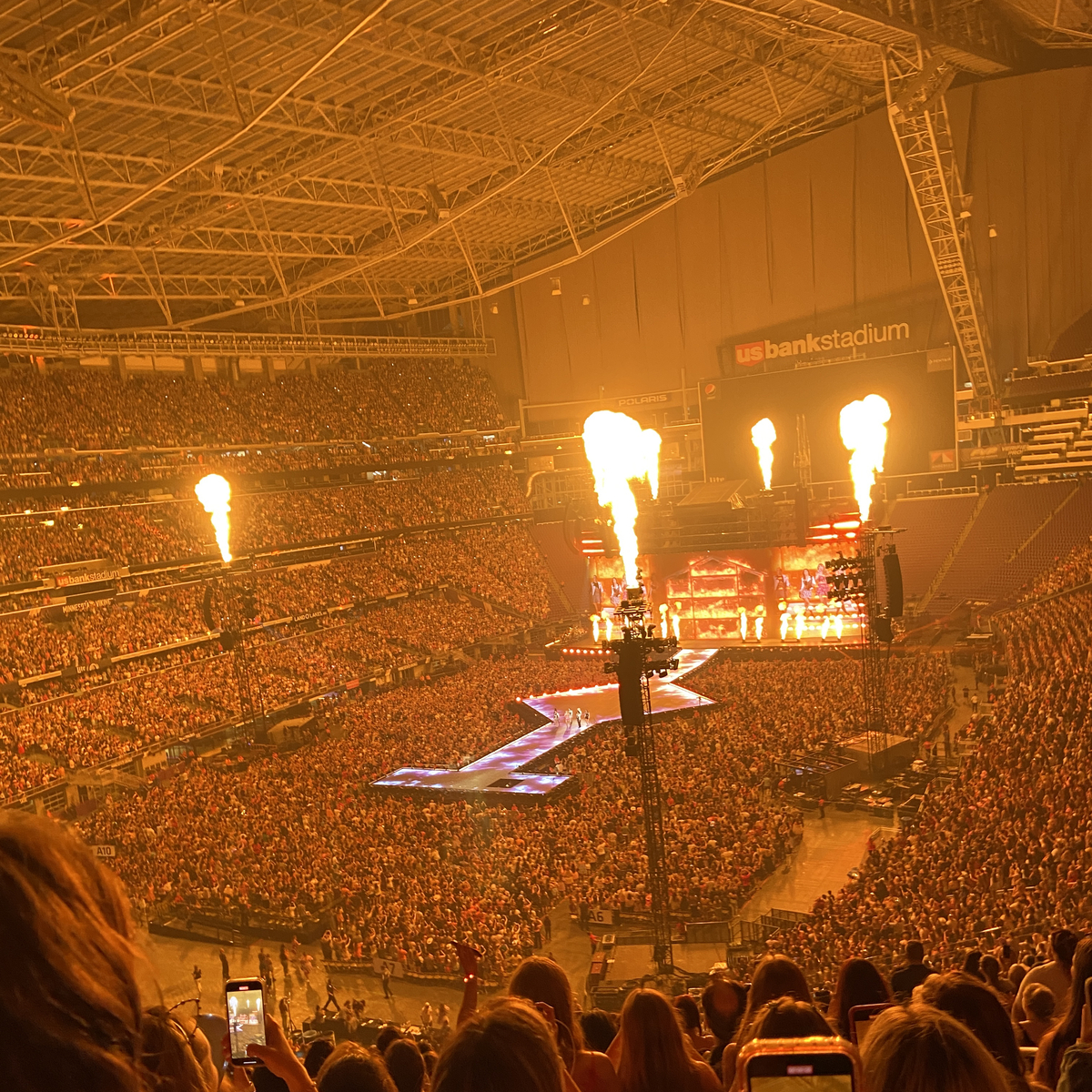 Jun 24 2023 Taylor Swift Girl In Red Owenn At U S Bank Stadium jun-24-2023-taylor-swift-girl-in-red-owenn-at-u-s-bank-stadium