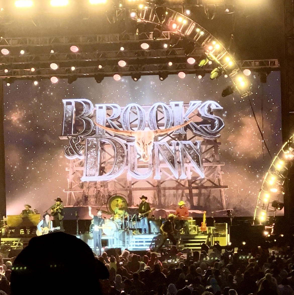 Jun 15, 2023 Brooks & Dunn / Scotty McCreery at Soaring Eagle Casino