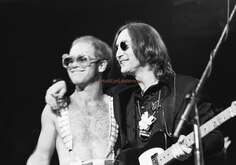 Elton John / John Lennon / Kiki Dee on Nov 28, 1974 [794-small]